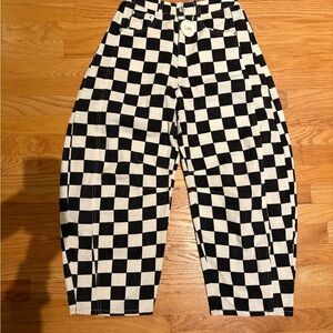 Oddi Checkered Black and White barrel  Pants